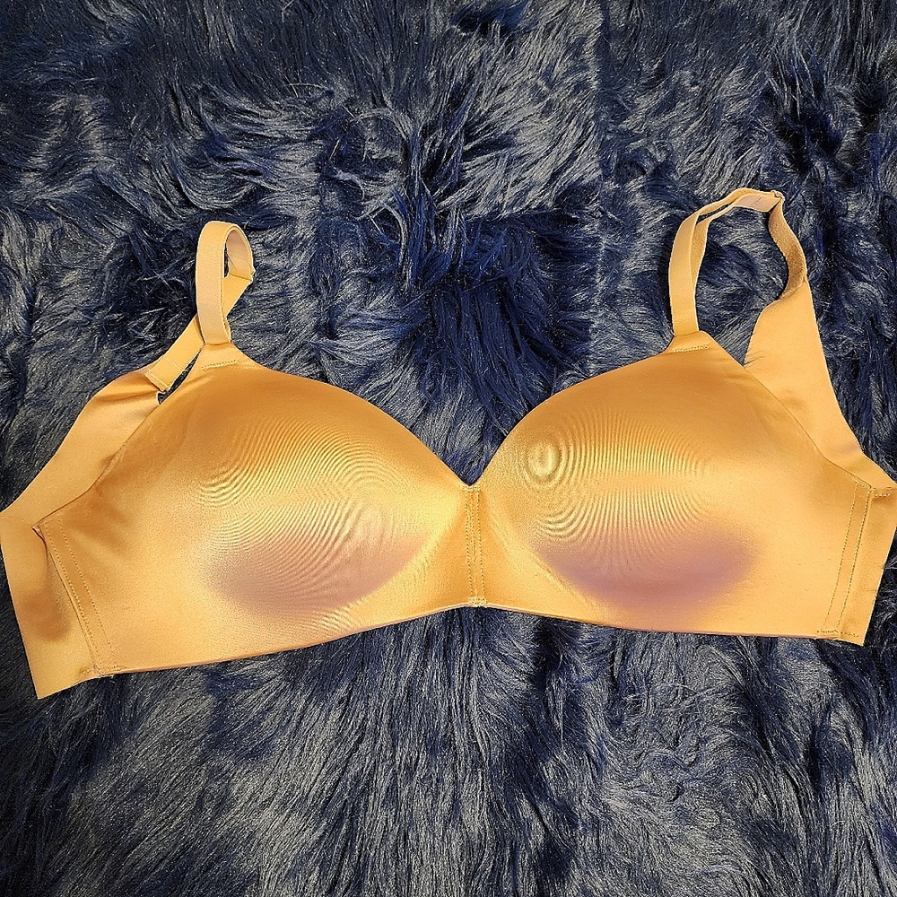Full-Coverage Beige Wireless Bra, 34c - image 3